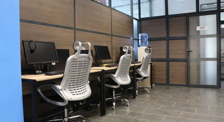 Salut lume! Salut lume!